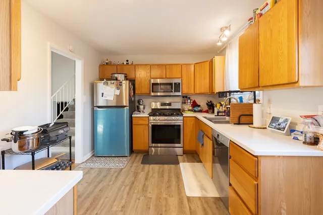 $315,000 | 612 Silbury Court, McHenry, IL 60050