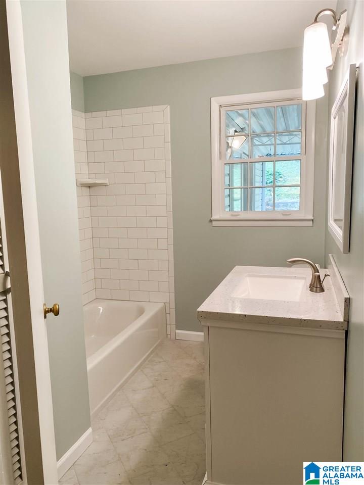 1930 Henry Road Anniston, AL 36207 - Photo 4 of 50