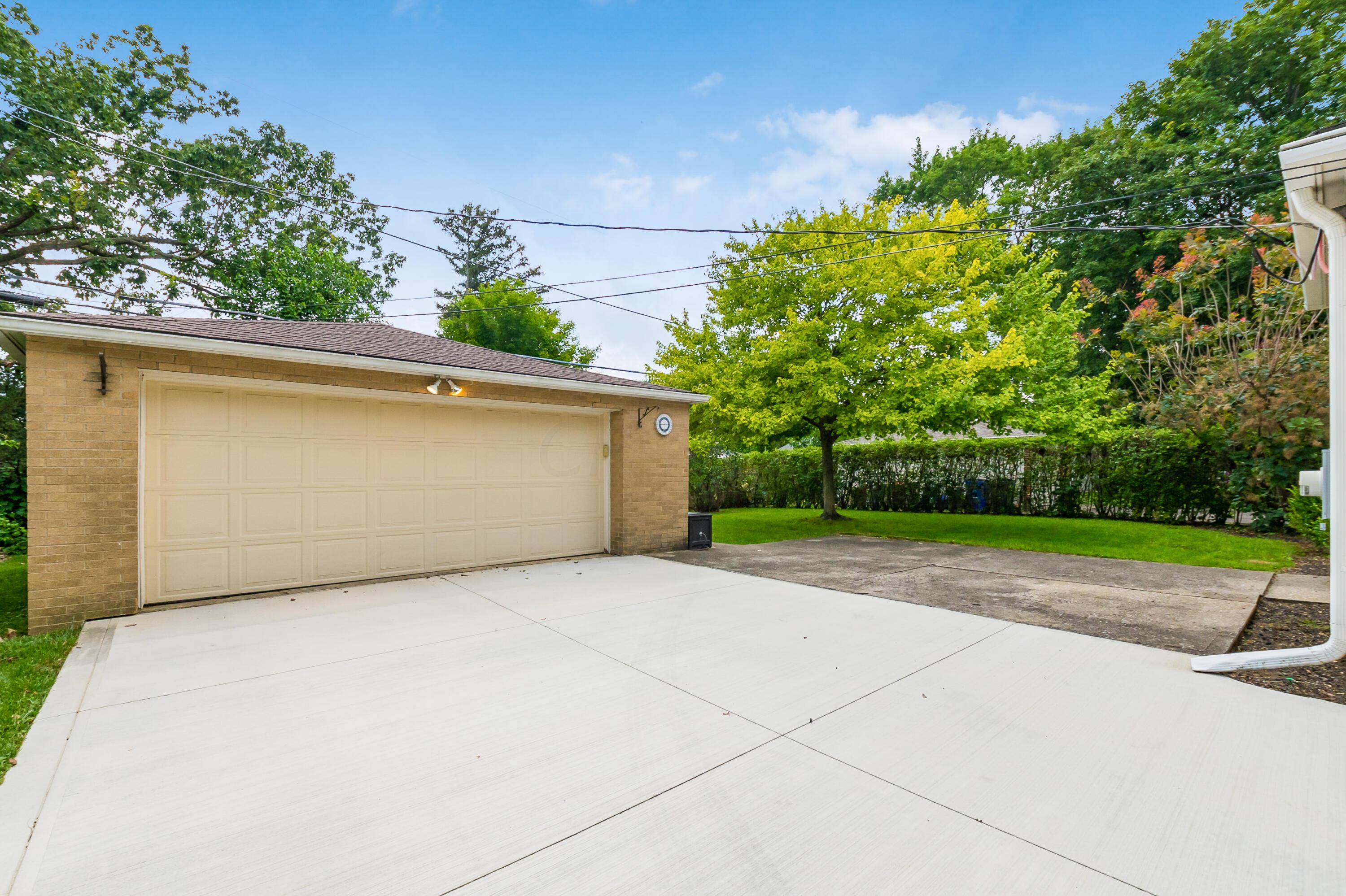 1929 Milden Road Upper Arlington, OH 43221 - Photo 31 of 36 Oversized Two Car Garage