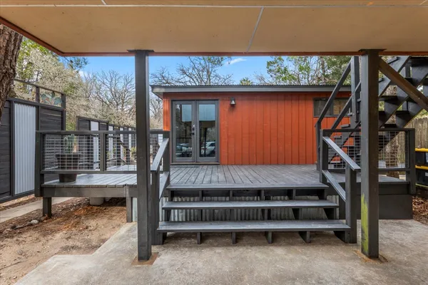 a house view with a outdoor space