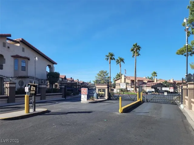 $1,995 | 3980 Delos Drive, Las Vegas, NV 89103