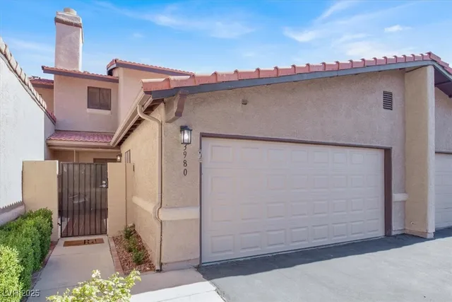 $1,995 | 3980 Delos Drive, Las Vegas, NV 89103