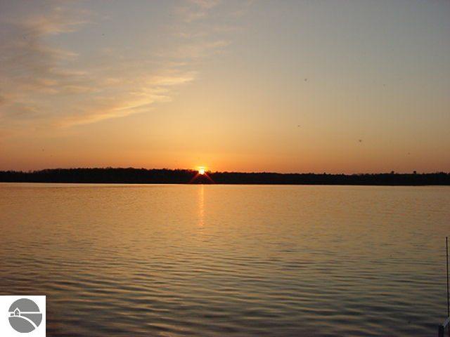 154 Sunset Point Cadillac, MI 49601 - Photo 9 of 9 1692087-8.JPG