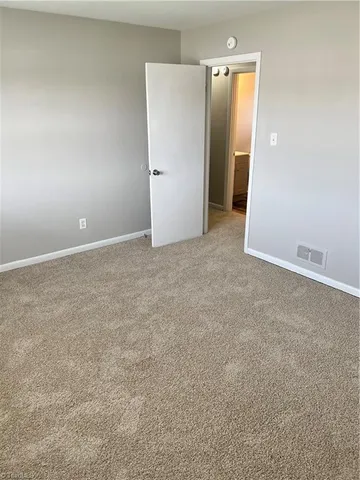 $1,100 | 3104 Summit Avenue, Greensboro, NC 27405