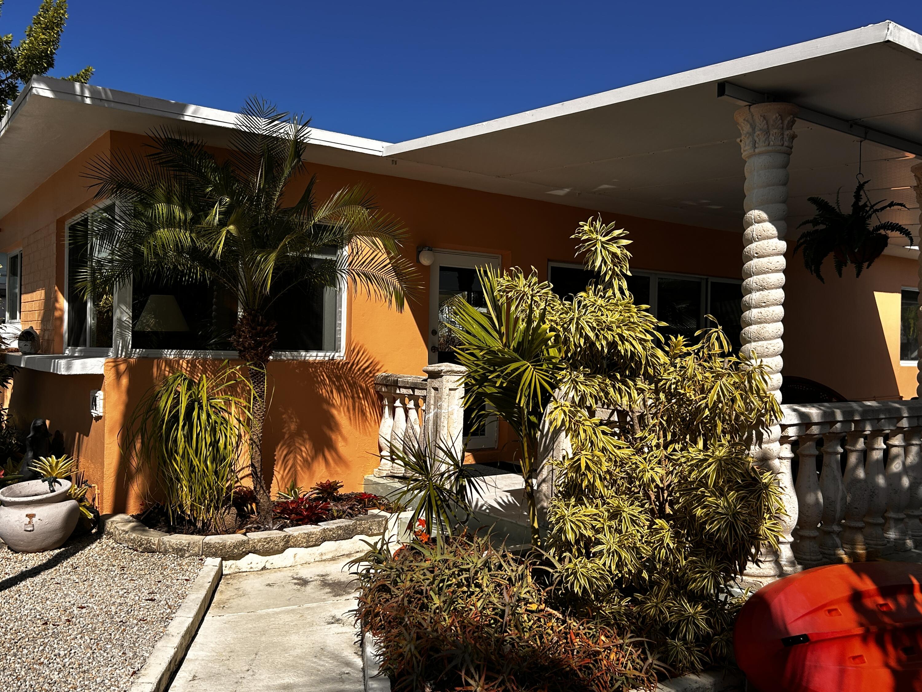 64 Seagate Boulevard Key Largo, FL 33037 - Photo 3 of 44 IMG_9363