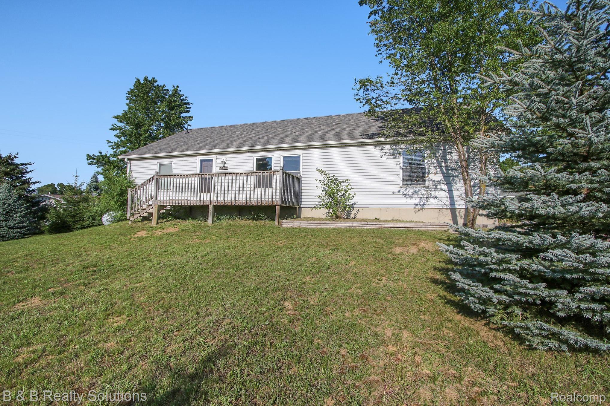 4874 Jones Road North Branch, MI 48461 - Photo 5 of 26 05 Exterior.jpg