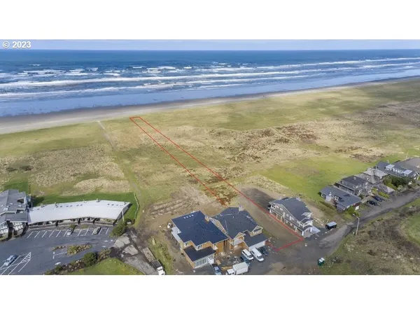 a black and white photo of a room