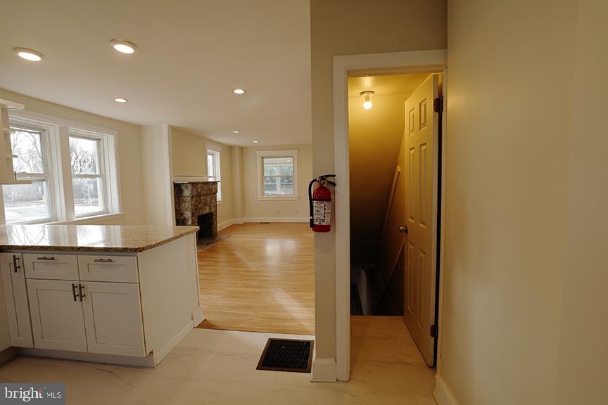 666 Manor Road Beverly, NJ 08010 - Photo 11 of 30