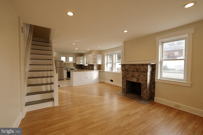 666 Manor Road Beverly, NJ 08010 - Photo 6 of 30