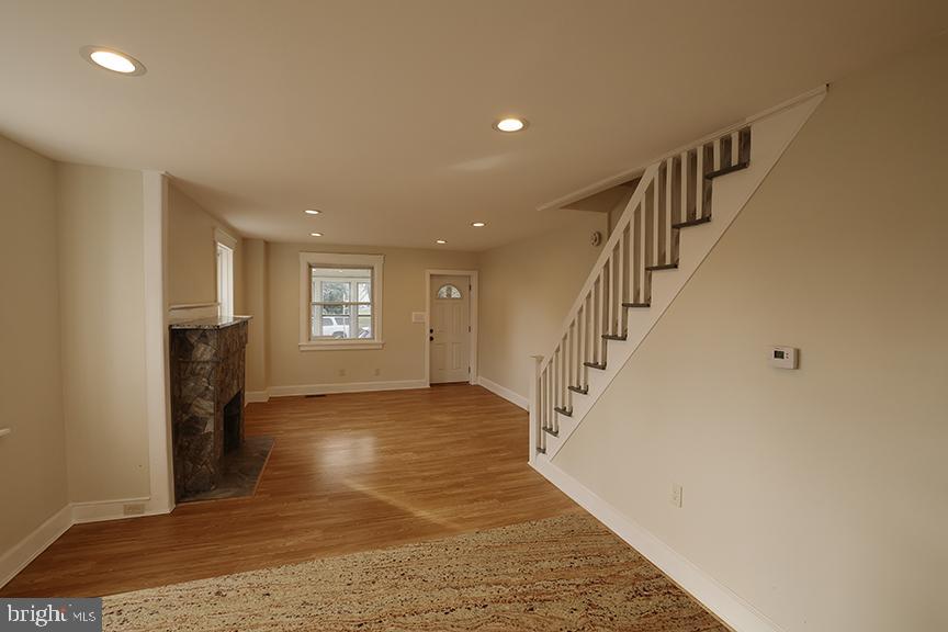 666 Manor Road Beverly, NJ 08010 - Photo 7 of 30