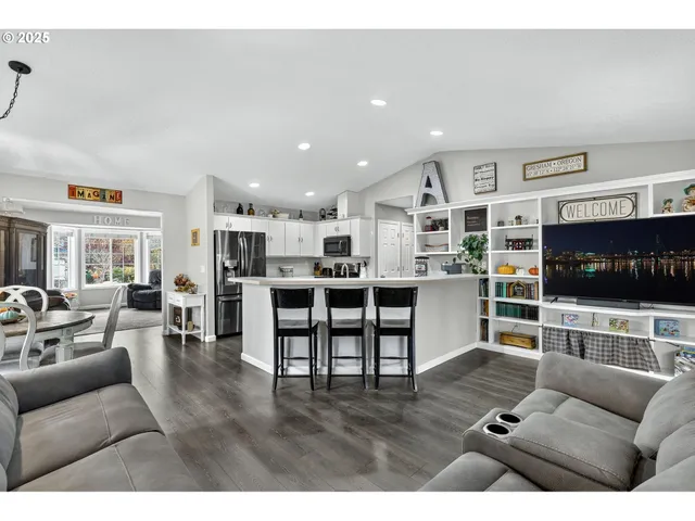 $459,000 | 3915 Southeast 14th Street, Gresham, OR 97080