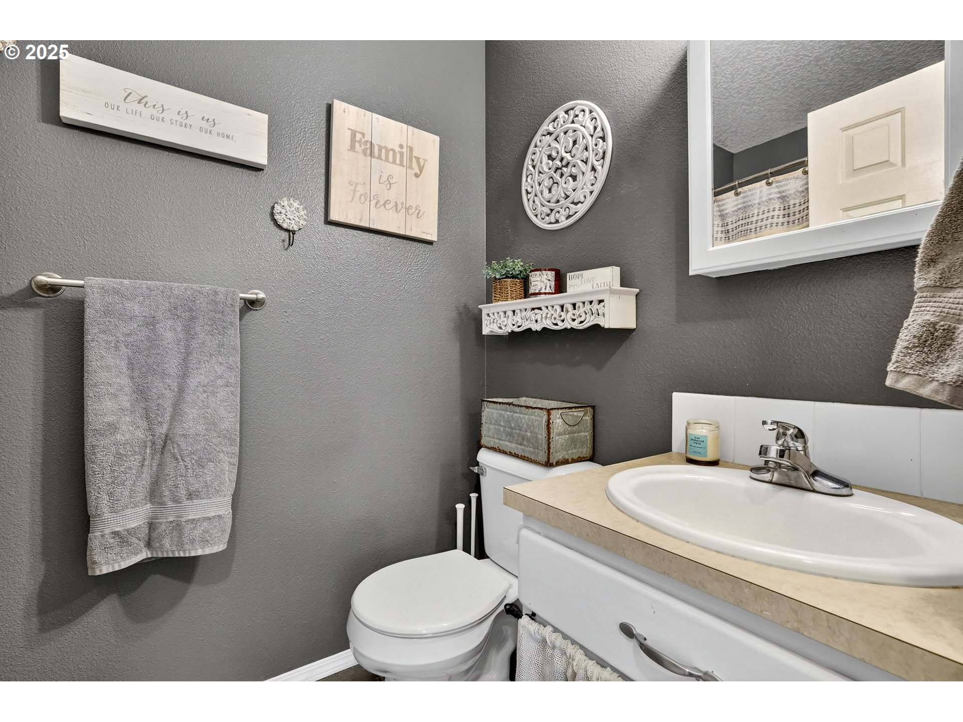 3915 Southeast 14th Street Gresham, OR 97080 - Photo 26 of 46 a bathroom with a toilet and a sink