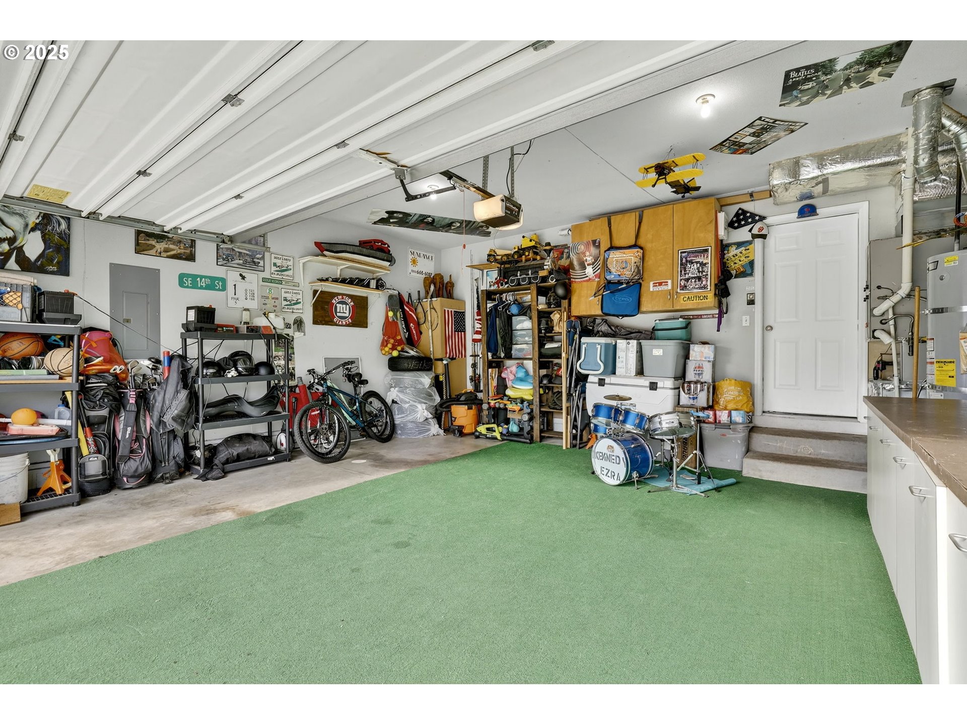 3915 Southeast 14th Street Gresham, OR 97080 - Photo 33 of 46 a view of a room with gym equipment