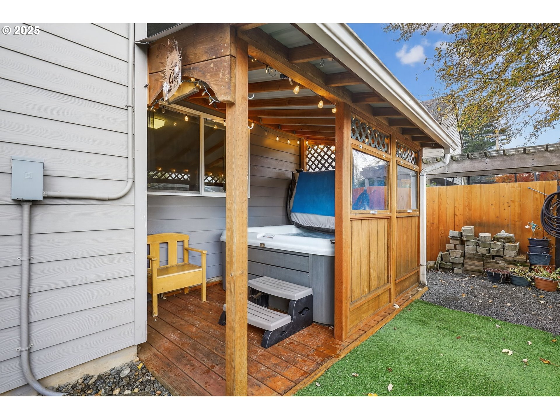 3915 Southeast 14th Street Gresham, OR 97080 - Photo 42 of 46 a view of a porch