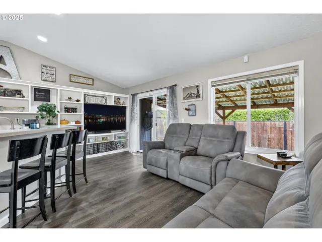 $459,000 | 3915 Southeast 14th Street, Gresham, OR 97080