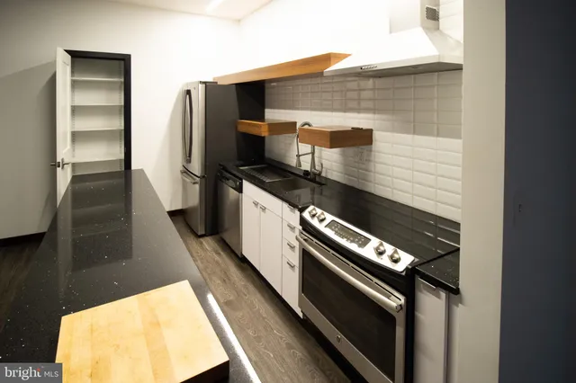 $179,900 | 22 South 3rd Street, Harrisburg, PA 17101