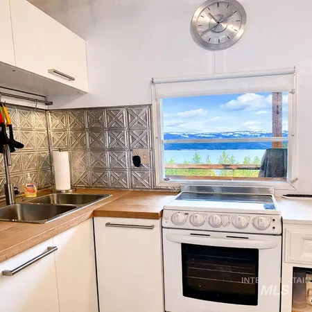 $360,000 | 1309 Laurel Drive, Cascade, ID 83611