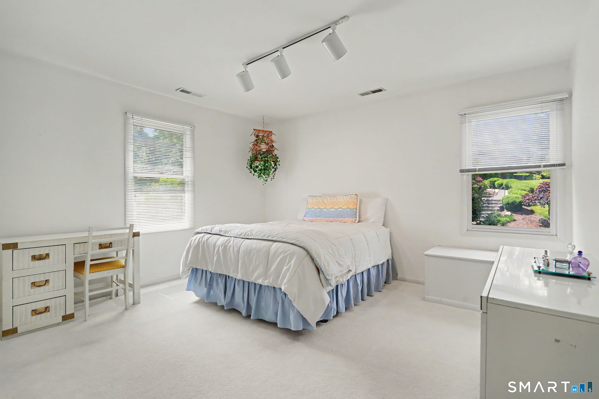 15 Wedgewood Road Trumbull, CT 06611 - Photo 27 of 40