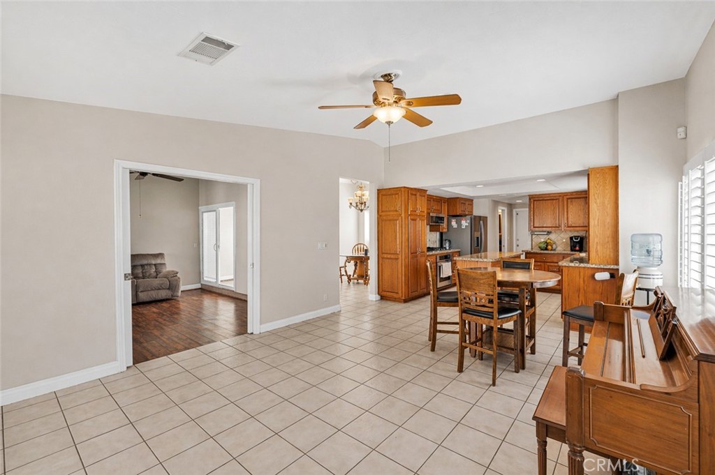 16258 Chiwi Road Apple Valley, CA 92307 - Photo 11 of 49