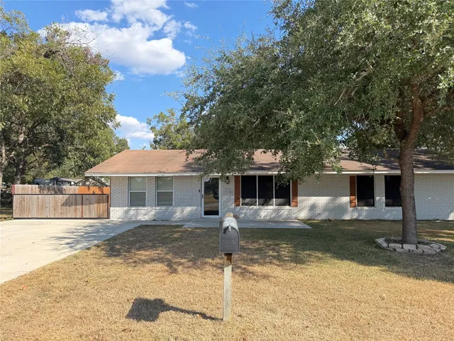 $310,000 | 600 Wilkes Street, Smithville, TX 78957