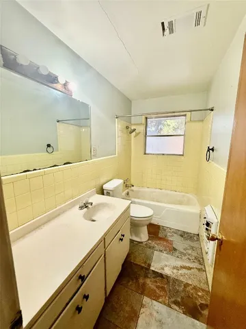 $310,000 | 600 Wilkes Street, Smithville, TX 78957