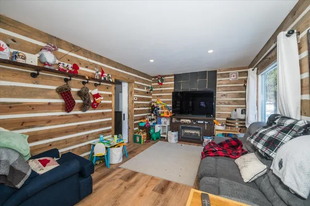 $225,000 | 9178 East Lake Avenue, Solon Springs, WI 54873