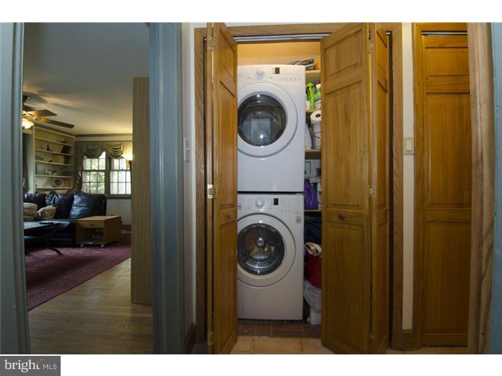 2732 Hillview Road Broomall, PA 19008 - Photo 15 of 25 Laundry Room