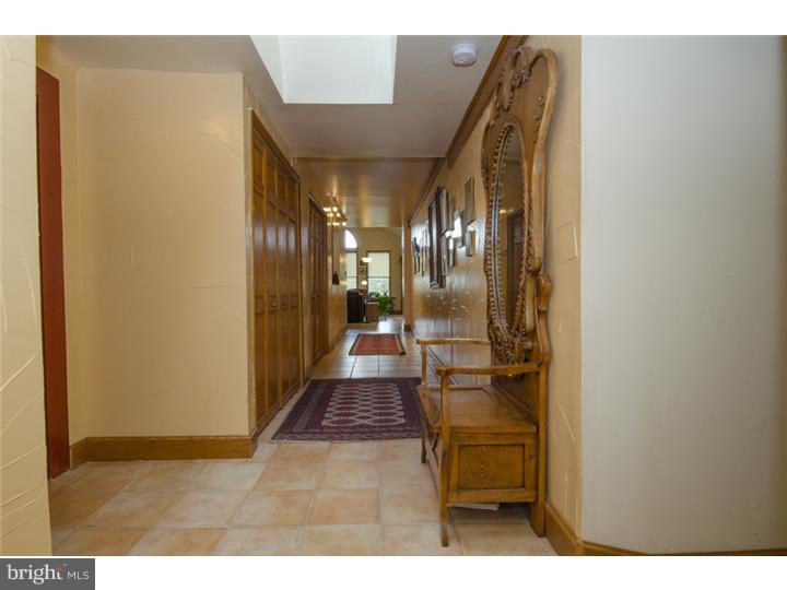 2732 Hillview Road Broomall, PA 19008 - Photo 7 of 25 Gallery Image 7