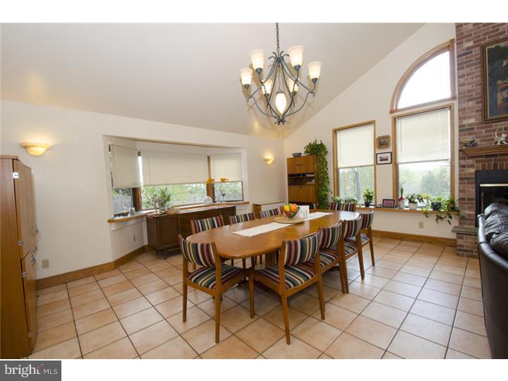 2732 Hillview Road Broomall, PA 19008 - Photo 10 of 25 Dining Room