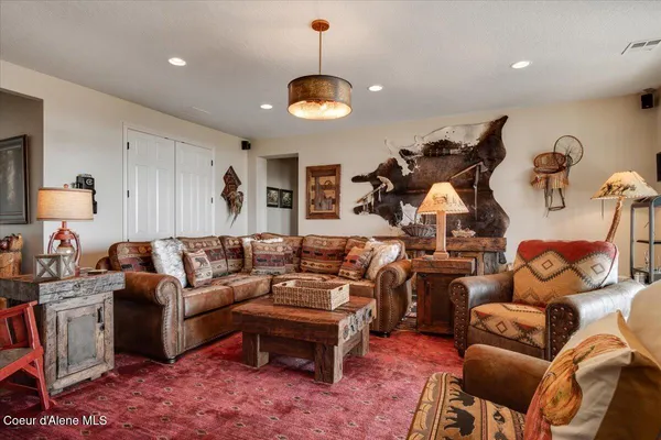 $2,995,000 | 3251 Elmira Road, Sandpoint, ID 83864