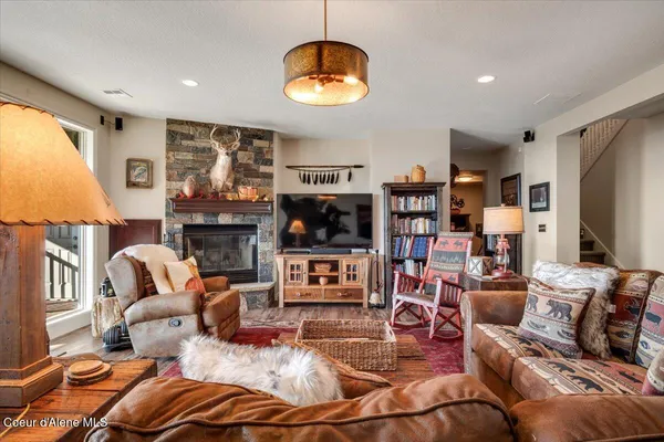 $2,995,000 | 3251 Elmira Road, Sandpoint, ID 83864