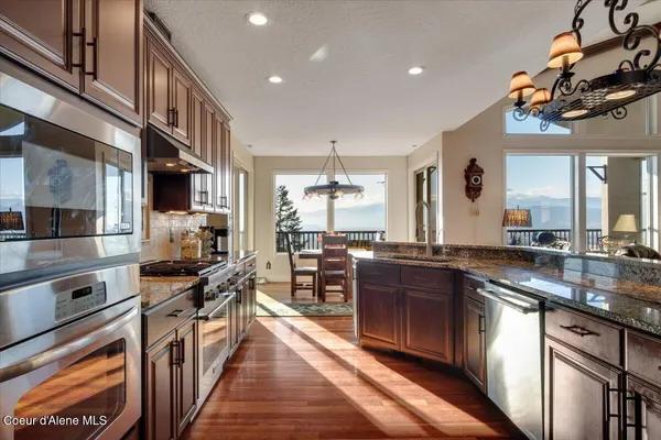 $2,995,000 | 3251 Elmira Road, Sandpoint, ID 83864