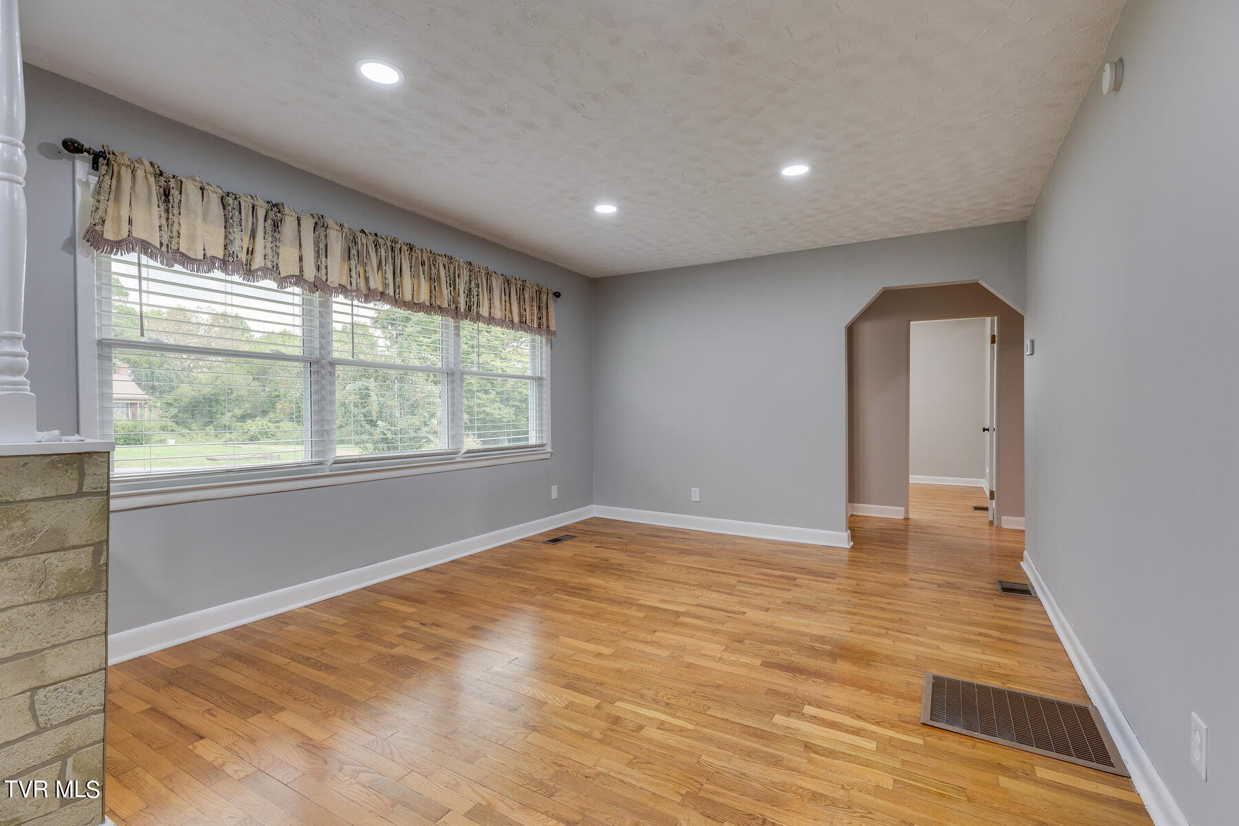 128 Pinecrest Road Kingsport, TN 37660 - Photo 7 of 52 007-1
