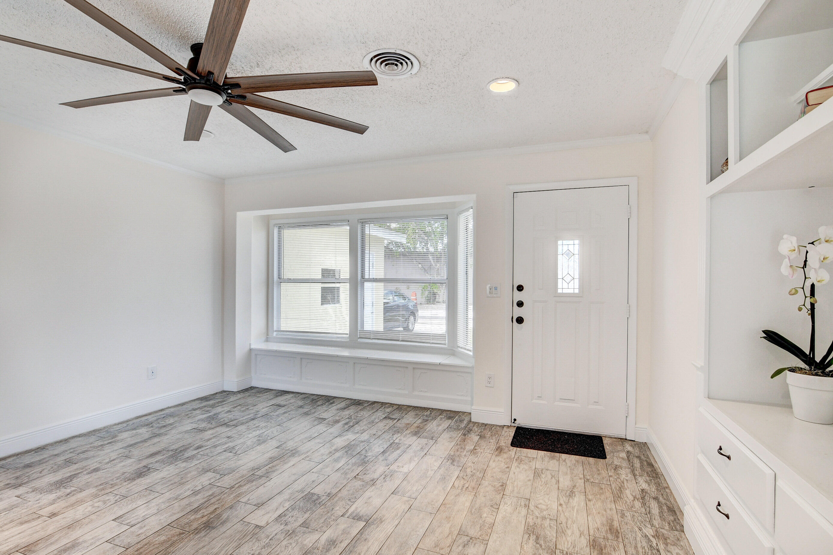 584 Northwest 16th Court Boca Raton, FL 33486 - Photo 18 of 63 Bay window