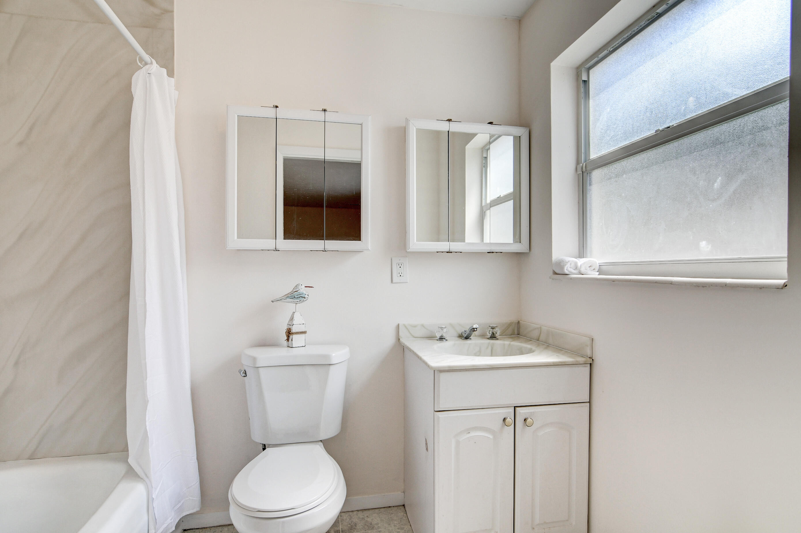 584 Northwest 16th Court Boca Raton, FL 33486 - Photo 51 of 63 3rd bathroom
