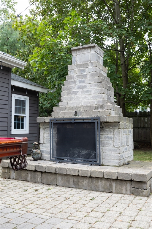 289 County Way Beverly, MA 01915 - Photo 8 of 40 Gallery Image 8