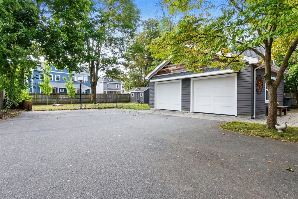 289 County Way Beverly, MA 01915 - Photo 9 of 40 Gallery Image 9