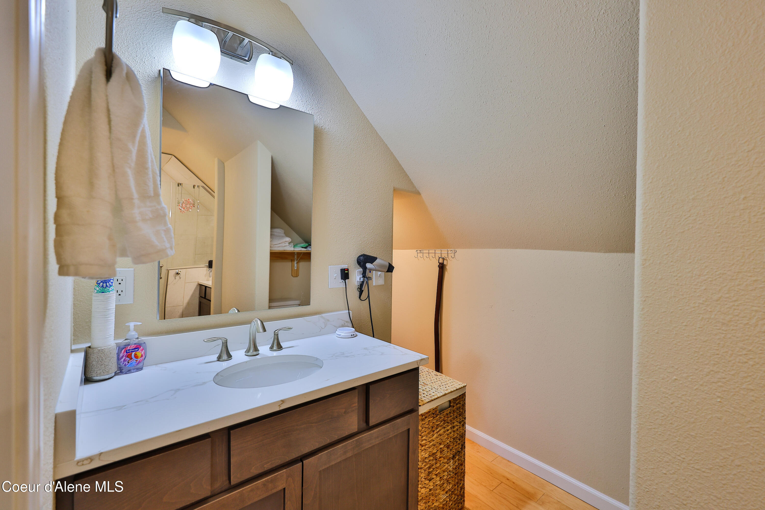 19257 North Ella Road Rathdrum, ID 83858 - Photo 46 of 48 Bonus bath 2