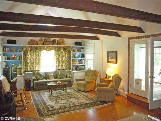 7328 Cherokee Road Richmond, VA 23225 - Photo 6 of 12 a living room with furniture and a window