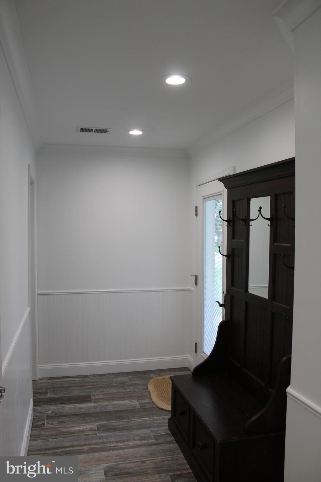 8105 Main Creek Road Pasadena, MD 21122 - Photo 8 of 81 Gallery Image 8