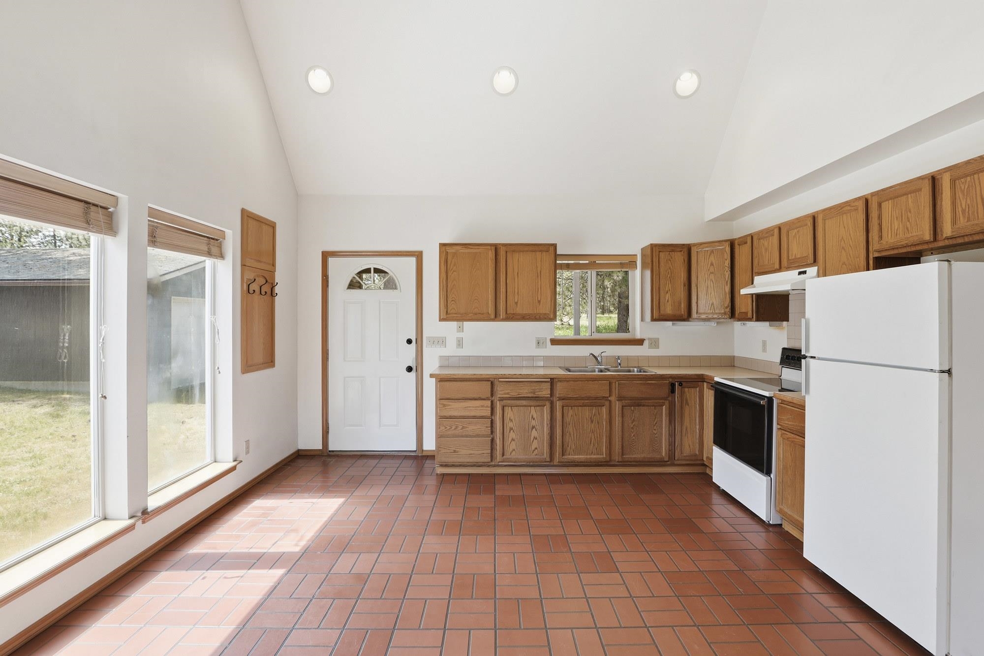 25207 South Rupp Road Cheney, WA 99004 - Photo 7 of 39