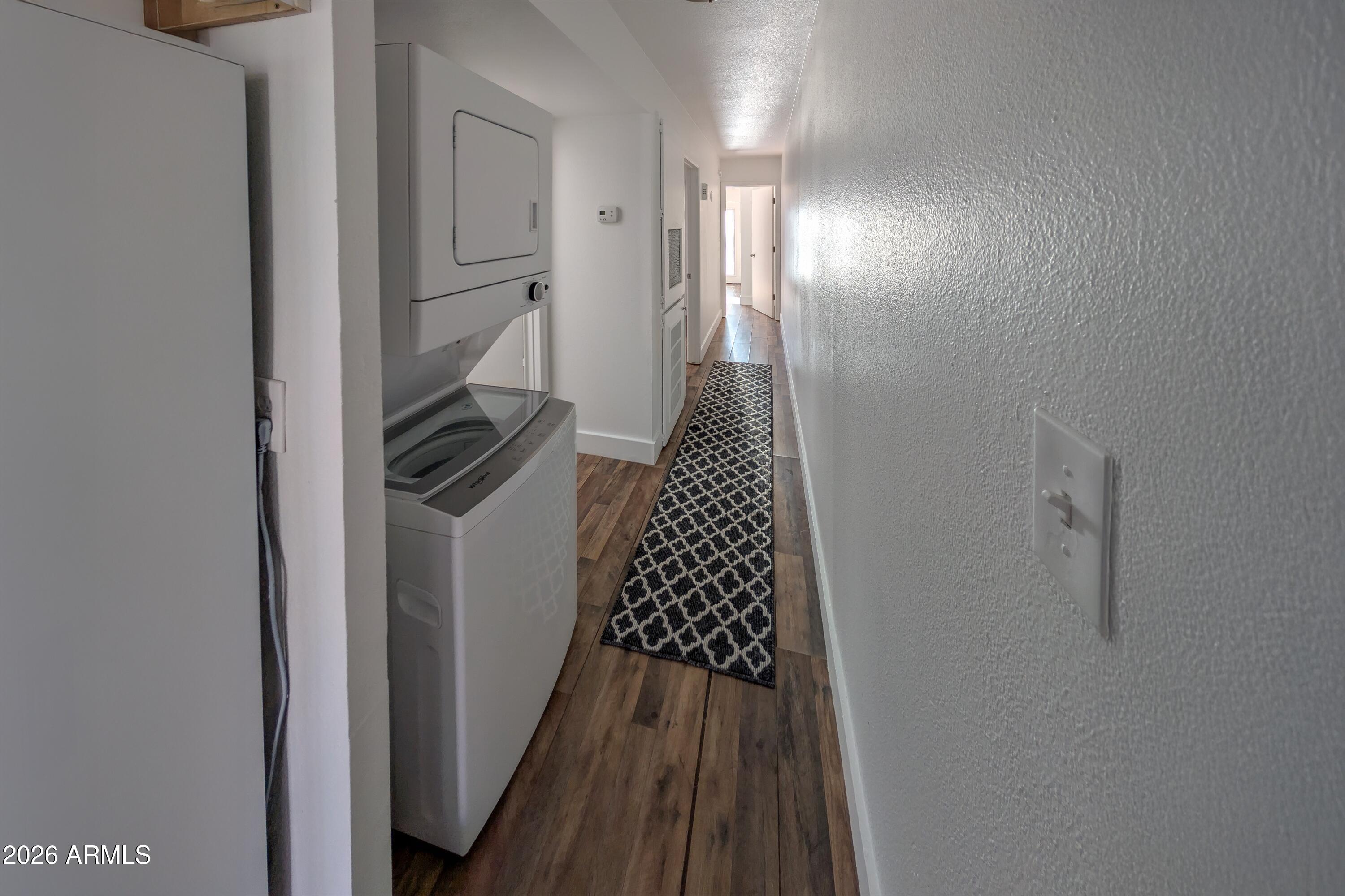 6812 North 35th Avenue, Unit E Phoenix, AZ 85017 - Photo 8 of 15 6812 N 35TH AVE E Hall Laundry