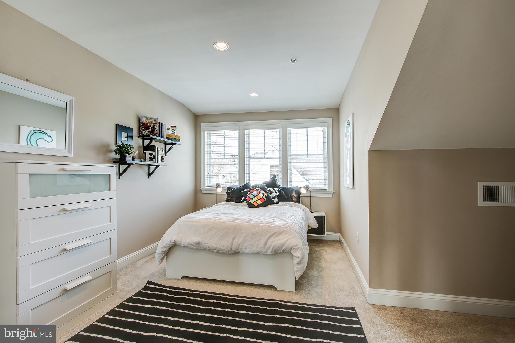 8811 Courts Way Silver Spring, MD 20910 - Photo 20 of 36 Gallery Image 20