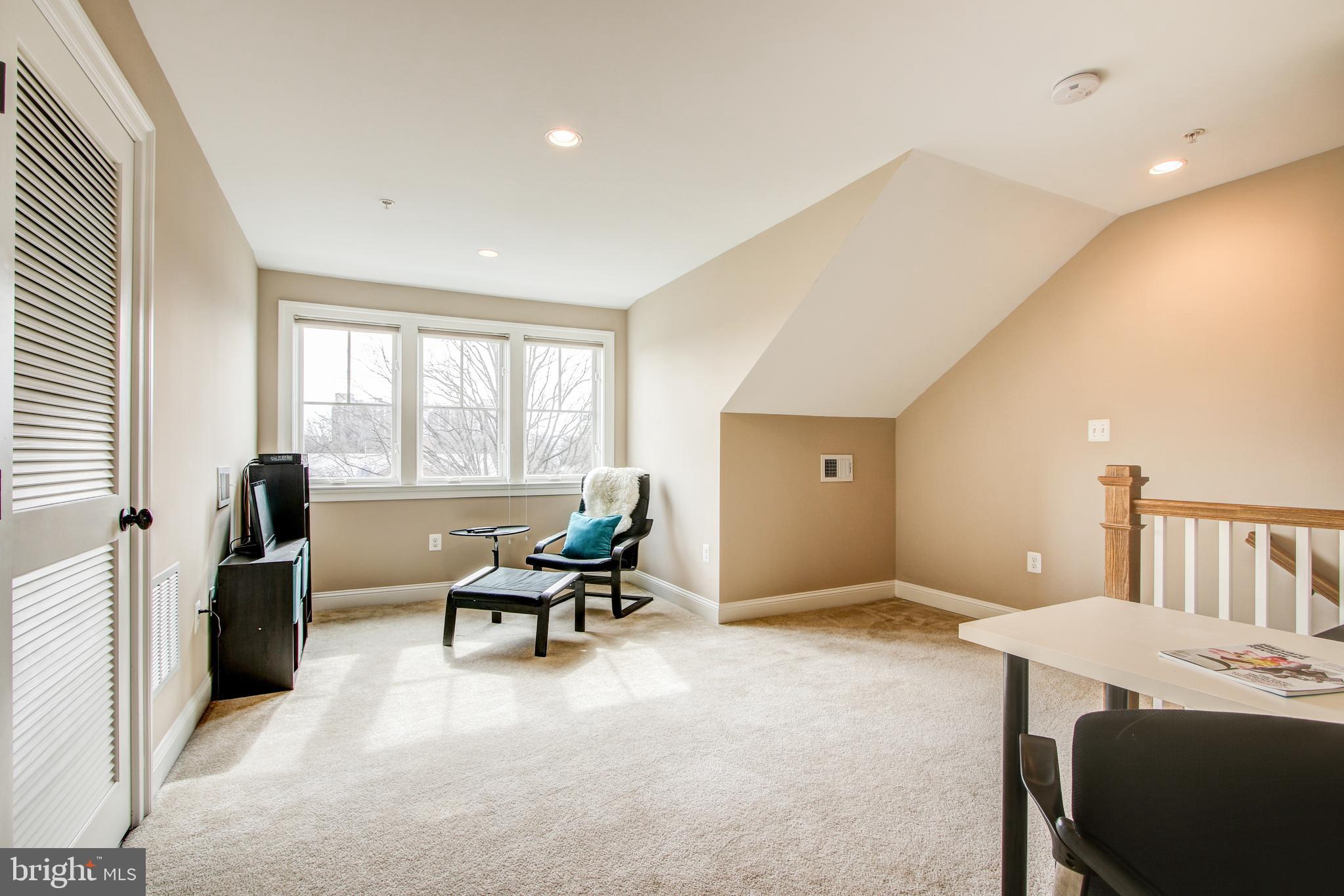8811 Courts Way Silver Spring, MD 20910 - Photo 24 of 36 Gallery Image 24