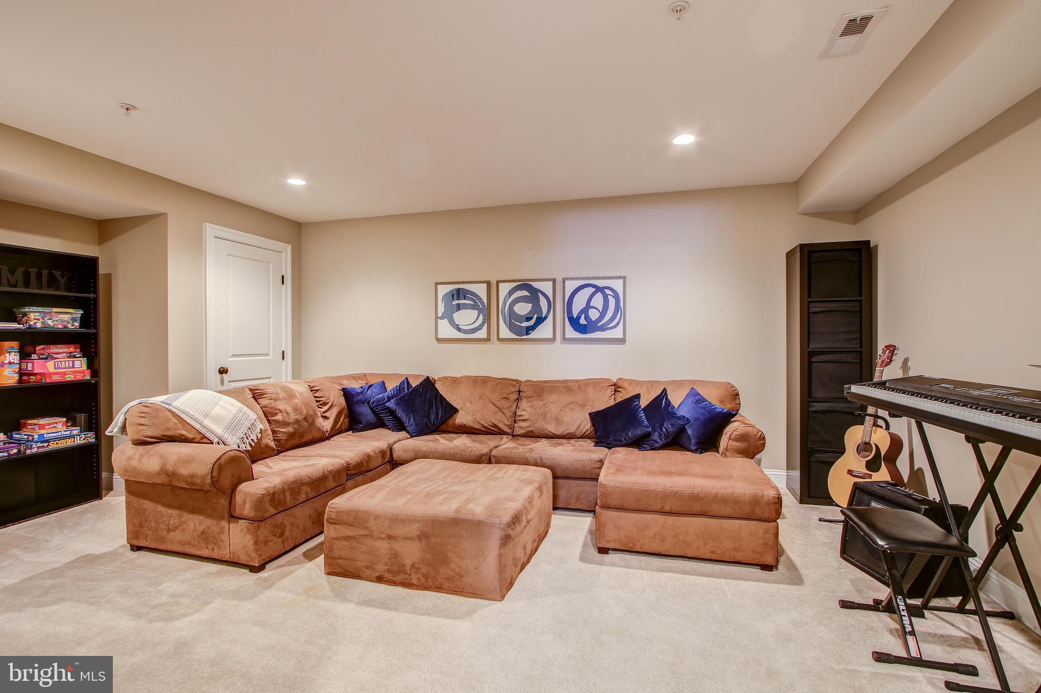 8811 Courts Way Silver Spring, MD 20910 - Photo 26 of 36 Gallery Image 26