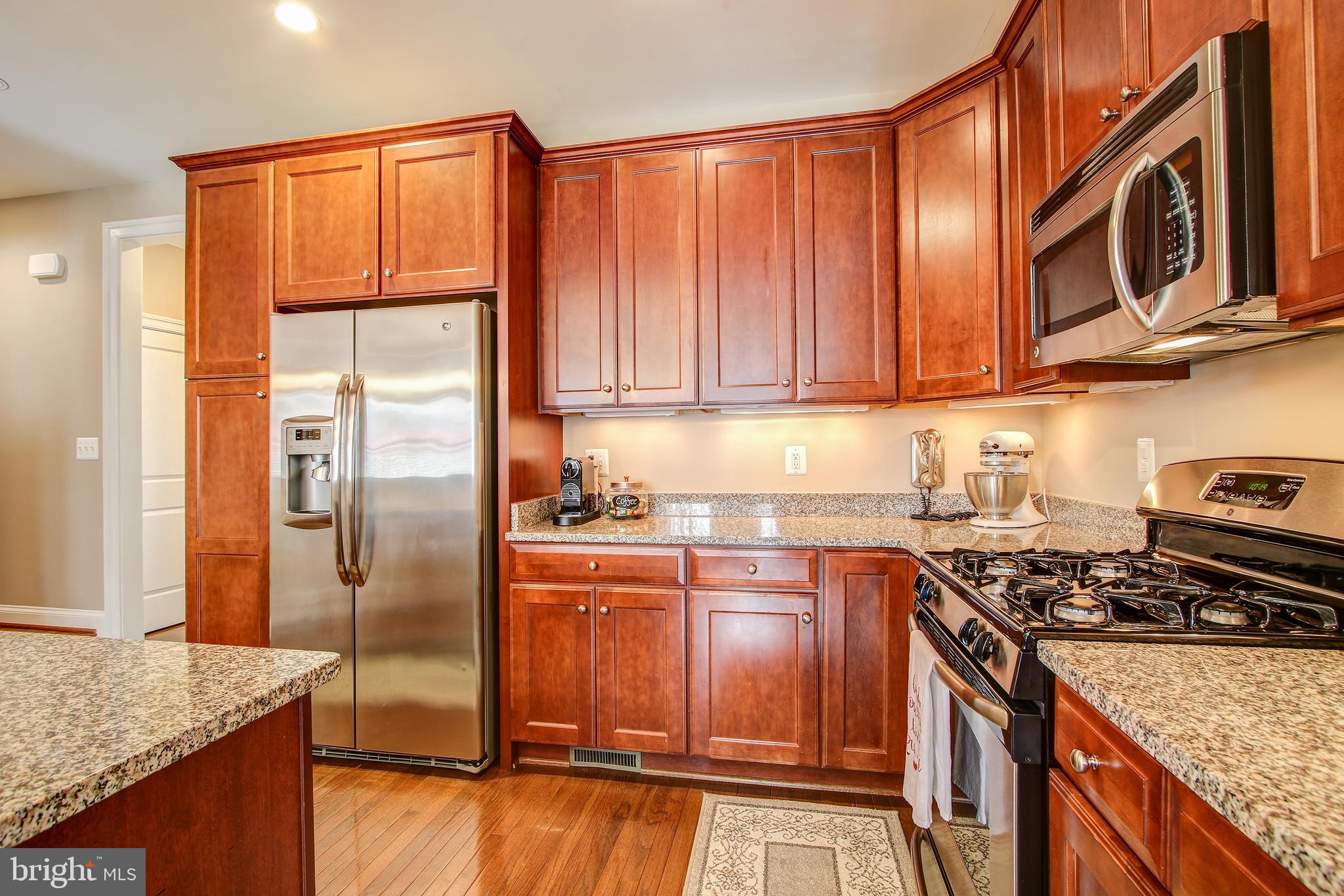 8811 Courts Way Silver Spring, MD 20910 - Photo 9 of 36 Gallery Image 9