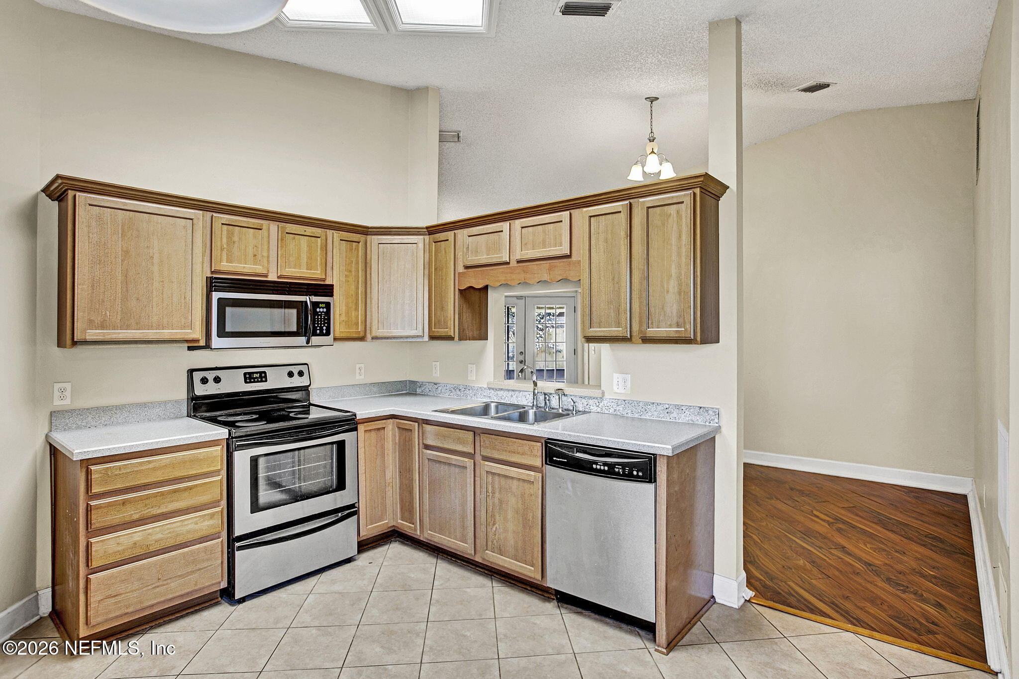 8335 Fire Fly Lane Jacksonville, FL 32244 - Photo 4 of 24 11-web-or-mls-IMG_0076