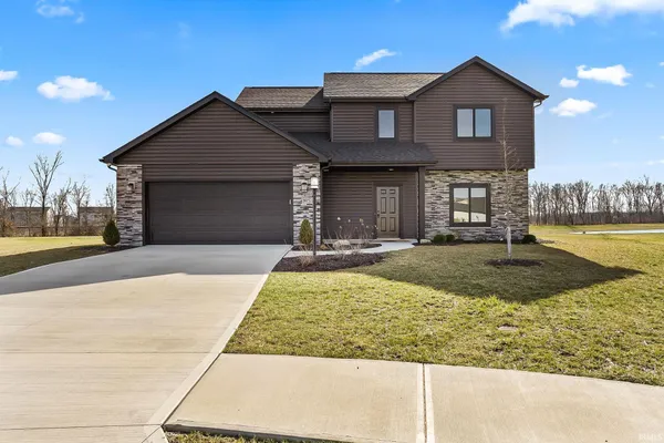 $379,900 | 805 Zenos Boulevard, Fort Wayne, IN 46818
