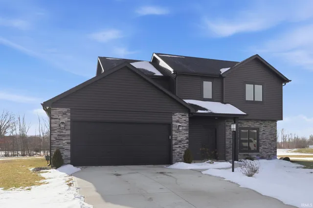 $379,900 | 805 Zenos Boulevard, Fort Wayne, IN 46818