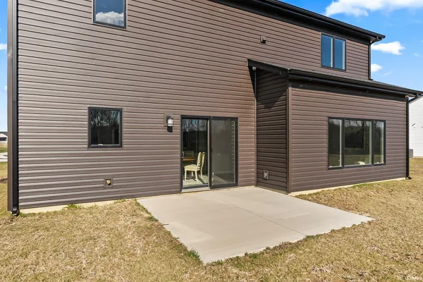 $379,900 | 805 Zenos Boulevard, Fort Wayne, IN 46818